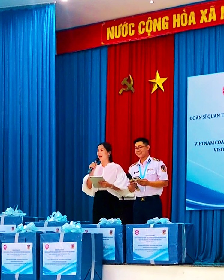 明秋主持越南與菲律賓青年軍官交流活動